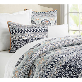 Pia Medallion Quilt and Shams