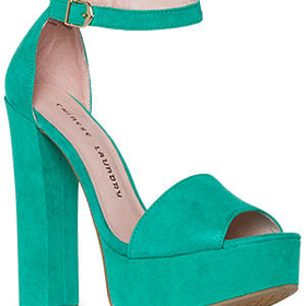 DailyLook: Chinese Laundry Avenue Suede Platform Sandal in Mint 6 - 10